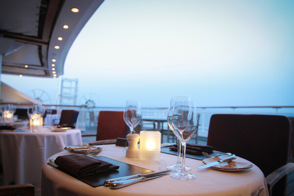 P&O Cruises Aurora Beach House.jpg